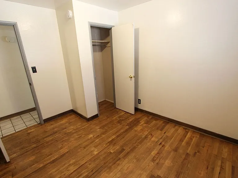 1918 N San Francisco St — Photo 10