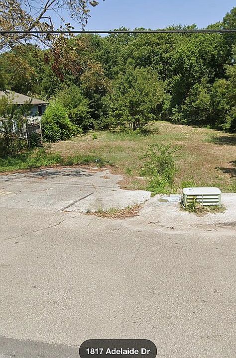 2nd image of 1817 Adelaide Dr