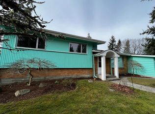 905 166th Ave SE, Bellevue, WA 98008