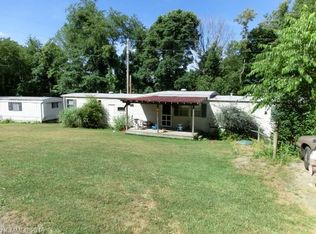 26 Weasel Way, Clyde, NC 28721