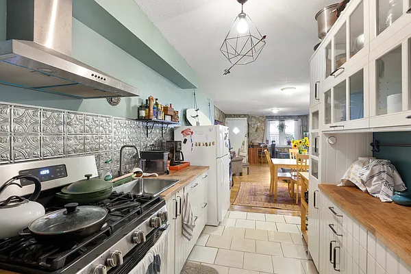 Rented by Nest Seekers International | media 4