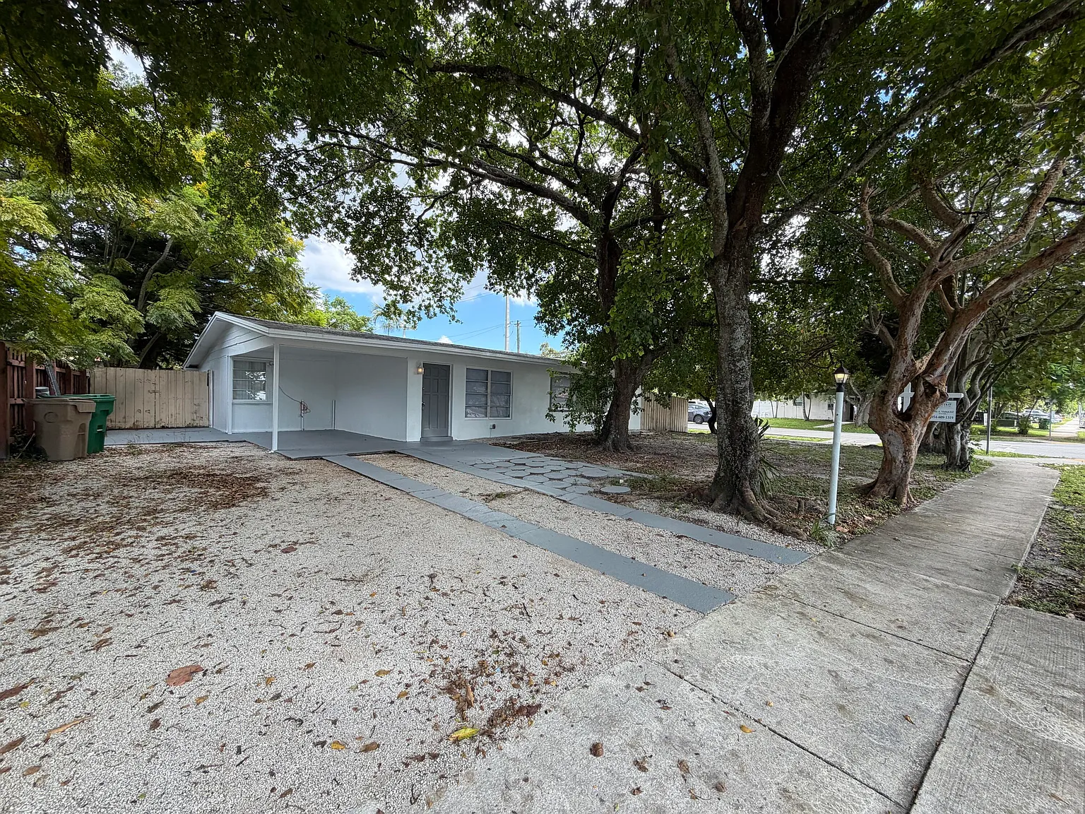4 bed, 2.0 bath, 1257 sqft, $3,000 — Photo 1
