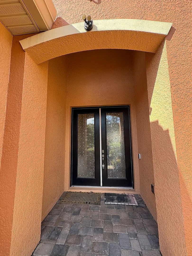 Building Photo - 898 San Raphael St