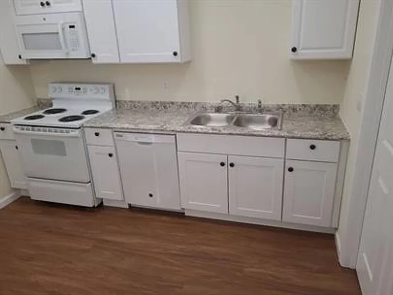 1538 Longfield Ave — Photo 14