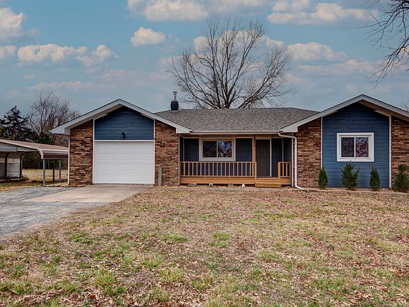 3rd image of 828 Scenic View Road