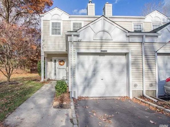 67 Fox Ct, Manorville, NY 11949