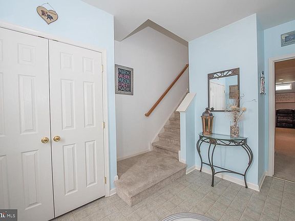 4th image of 46 Narragansett Ln