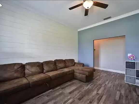 3rd image of 6227 NE 62nd St