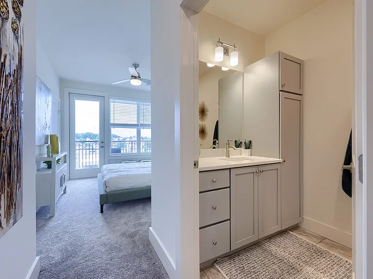 The Pointe at Overlook — Photo 17