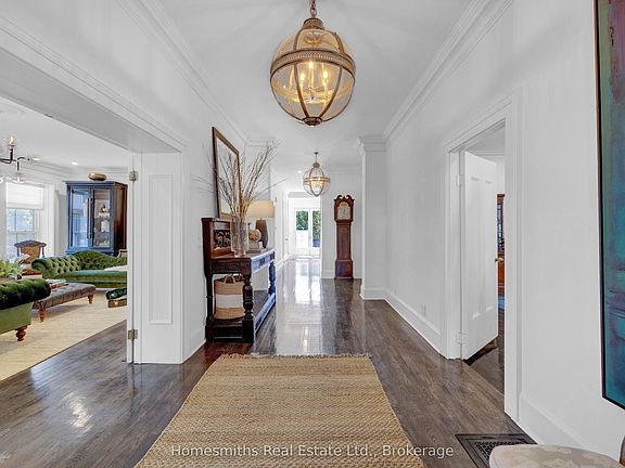 4th image of 163 Ontario St