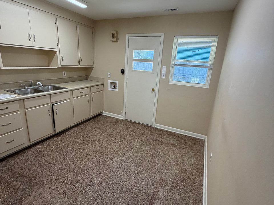 1st image of 851 W Warren St APT 6