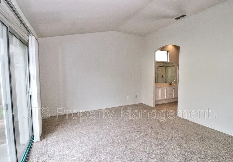 3549 Pine Hollow Way — Photo 35