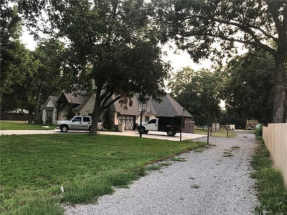 2nd image of 1427 N Purdue Ave