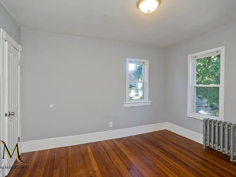 653 Belmont Ave — Photo 19