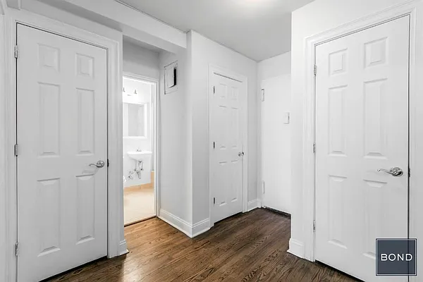 Sold by Bond New York | media 10