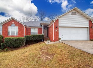 22 Springridge Dr, Little Rock, AR 72211