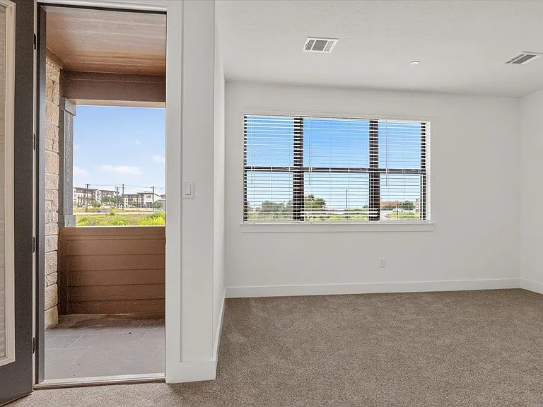 315 Holton Dr #201 — Photo 16