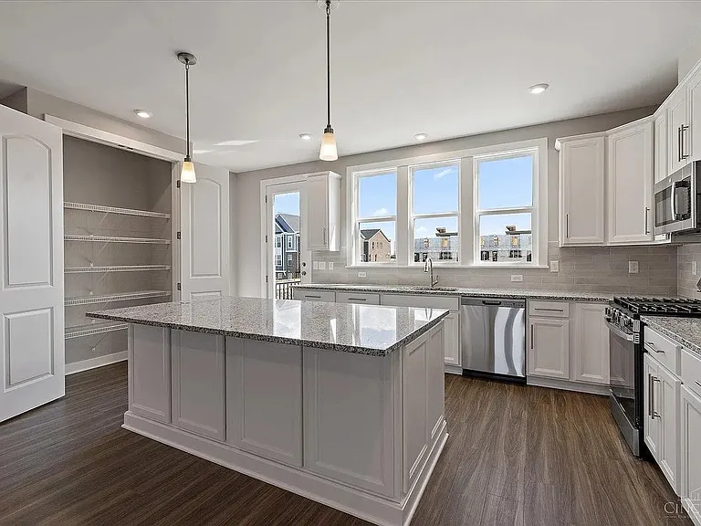 7255 Abington Way — Photo 1