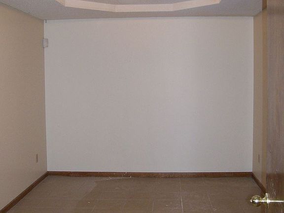 5th image of 412 SE Onyx Dr