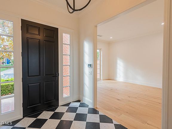 4th image of 2390 Crombie Ct