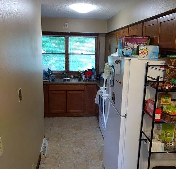 809 E Davenport St — Photo 4