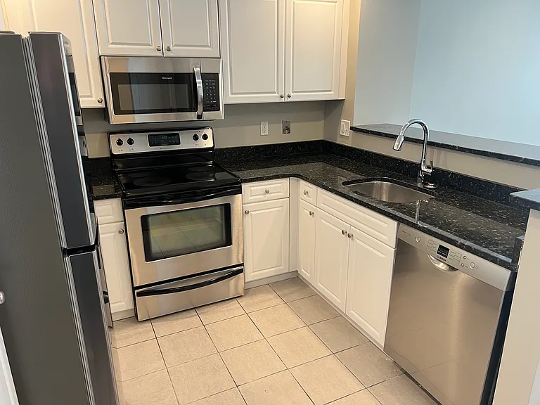 10 Seaport Dr #2101 — Photo 4