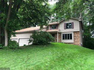 7554 Debbie Ln, Eden Prairie, MN 55346