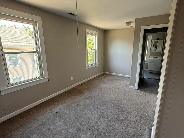 222 N Cherry St — Photo 10