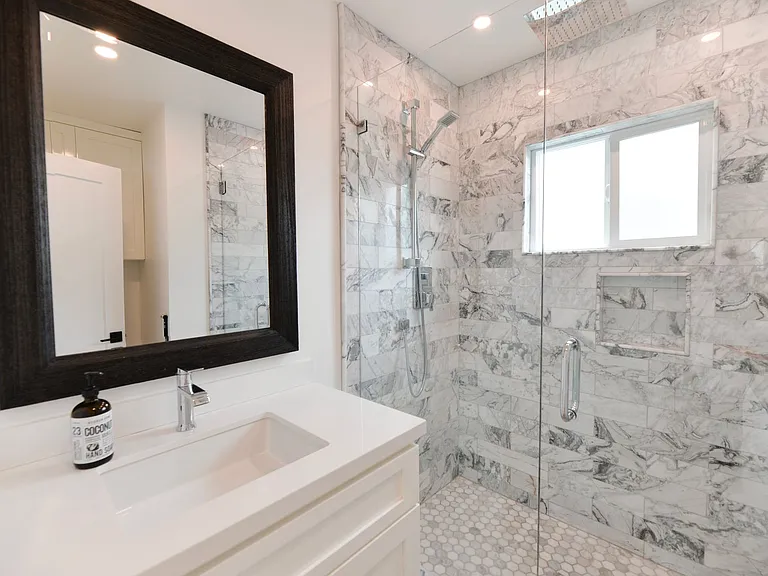 428 Monterey Ln. — Photo 9