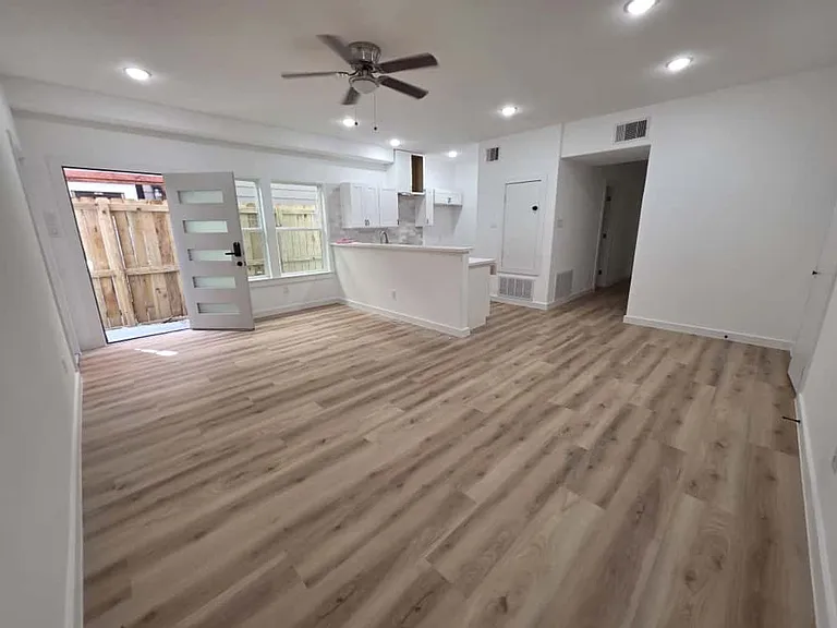 8406 De Priest St #A — Photo 34