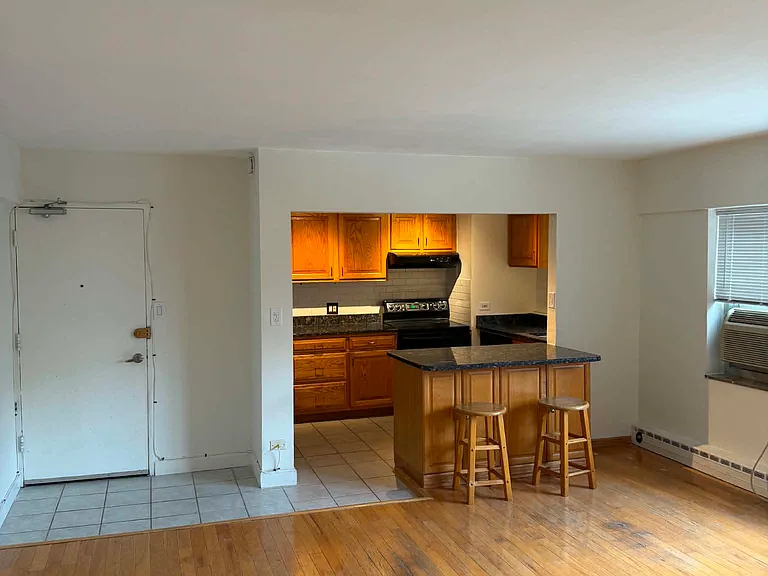 4960 N Marine Dr #419 — Photo 18
