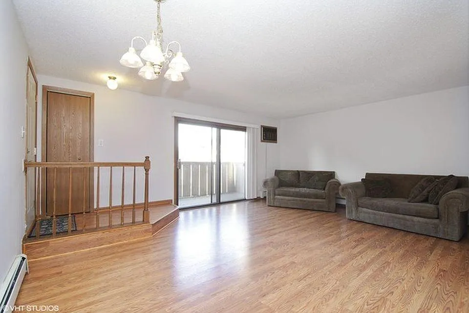2 bed, 1.5 bath, 948 sqft, $1,850 — Photo 3