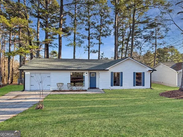 8198 Winewood Ct, Riverdale, GA 30274