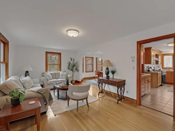 37 Pepperell Rd, Groton, MA 01450