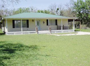 515 E Lakeshore Dr, Sunrise Beach, TX 78643