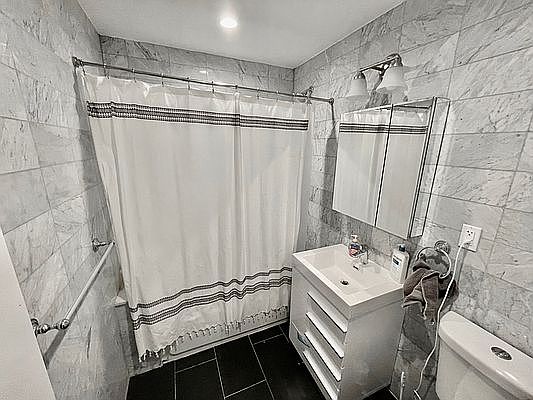 4th image of 422 W 160th St APT 3
