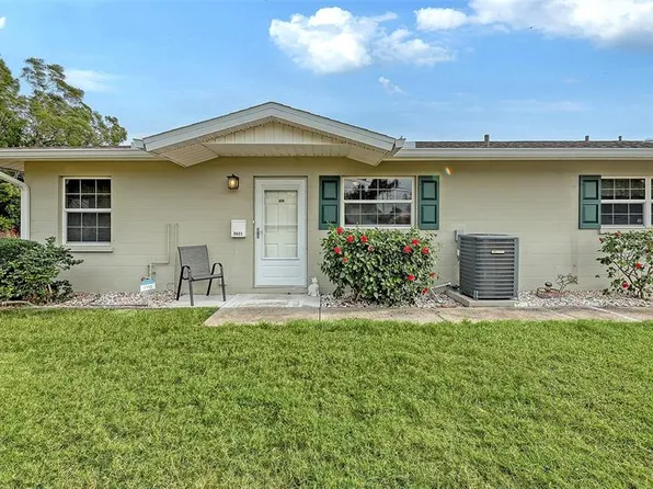 2621 Golf Course Dr #401, Sarasota, FL 34234