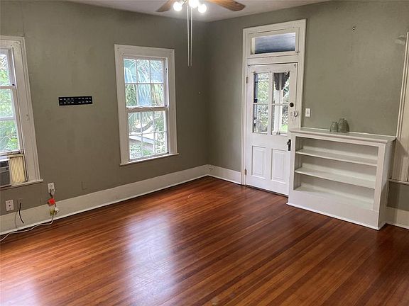 3rd image of 3806 Avenue P
