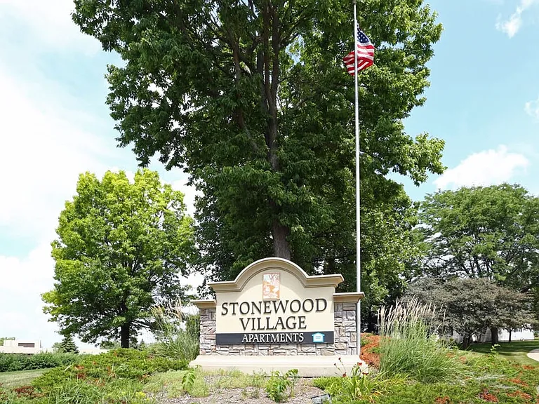 1st Month free with 13 month lease! Call the office for more details. — Photo 8
