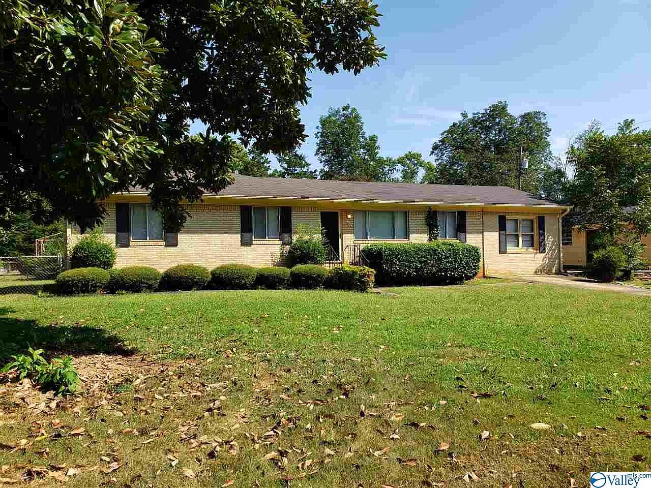 2404 Greenhill Dr NW, Huntsville, AL 35810 Zillow