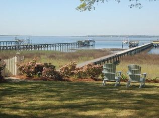 613 Pitt St, Mount Pleasant, SC 29464