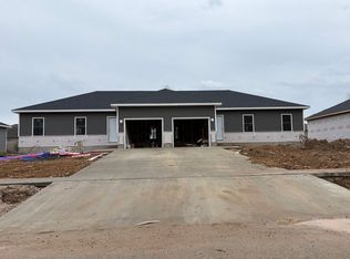 590-588 N Airport Rd, Strafford, MO 65757