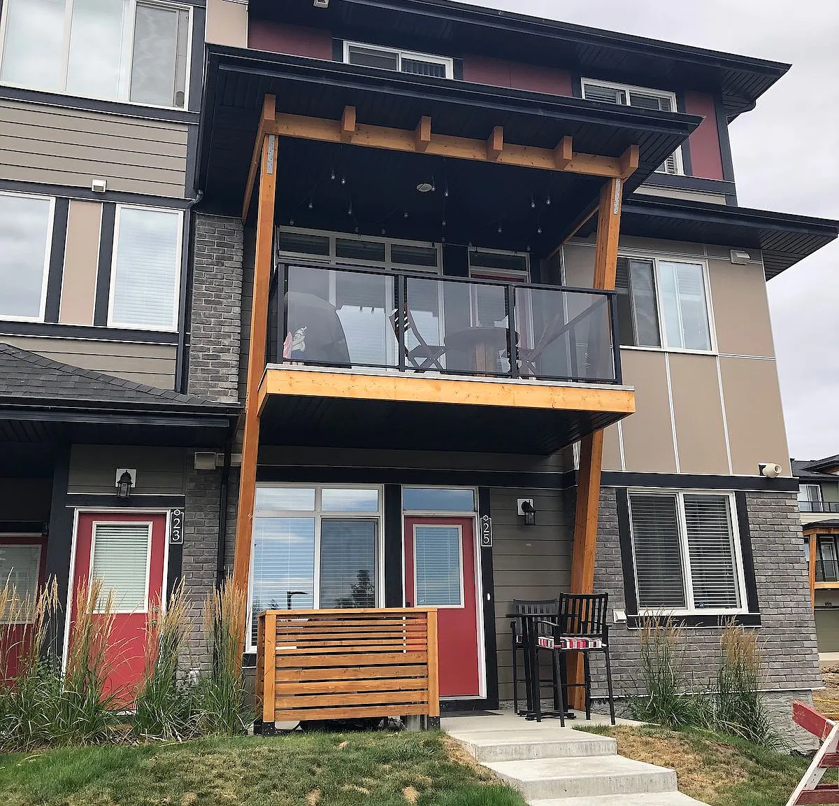 Convenient Corner Unit Located in Seton - 2 Bedroom/1 Bath (IP094) — Photo 2