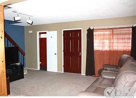 2nd image of 772 N Mollison Ave Unit B