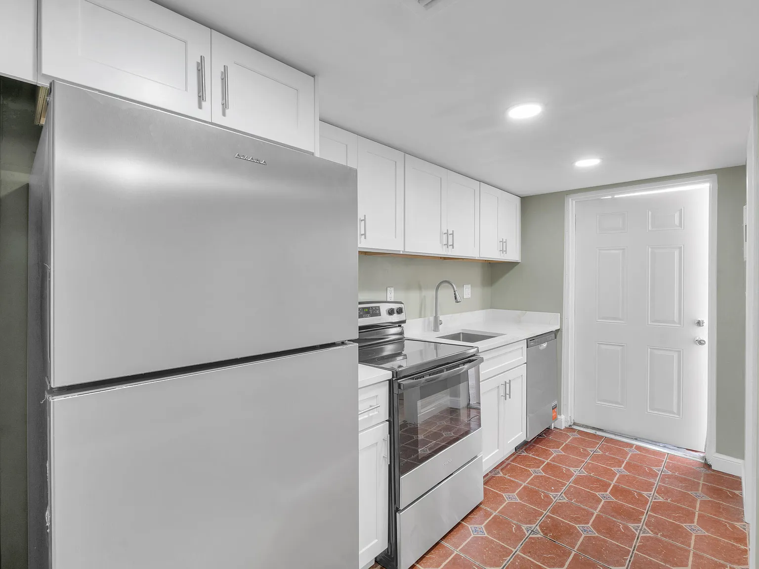 1 bed, 1.5 bath, 750 sqft, $1,500 — Photo 3