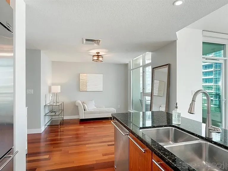 1205 Pacific Hwy #2904 — Photo 5