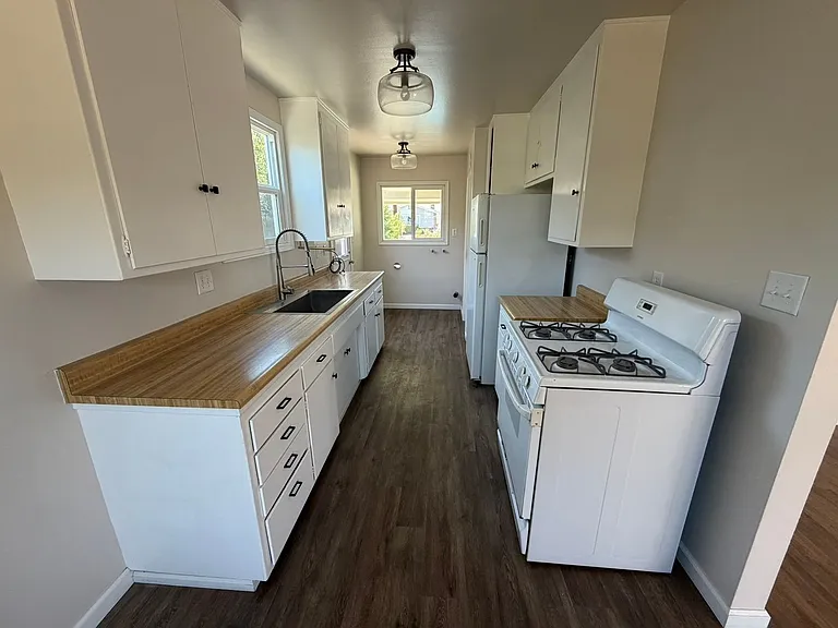 6315 Lake Arago Ave — Photo 8