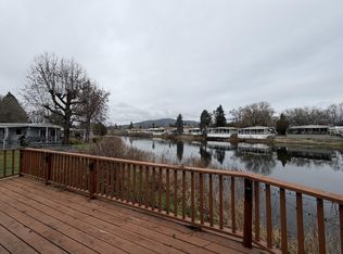 405 Currie Ln, Grants Pass, OR 97526