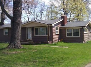5596 Pleasant Valley Rd, Manitou Beach, MI 49253