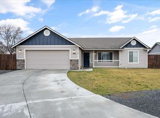 209 E 16th Ave, Kennewick, WA 99337